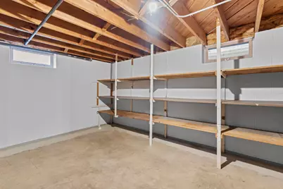 8824 W Dosie Ave, Greenfield, WI 53228 - Photo 31