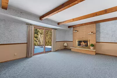 8824 W Dosie Ave, Greenfield, WI 53228 - Photo 11