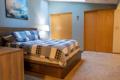 1978  Parknoll Ln, Port Washington, WI 53074 - Photo 7