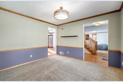 683  Fox Run Dr, Saukville, WI 53080 - Photo 5