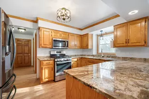 683 Fox Run Dr, Saukville, WI 53080 - Photo 3