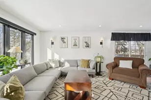 293 Meadowside Ct, Pewaukee, WI 53072 - Photo 9