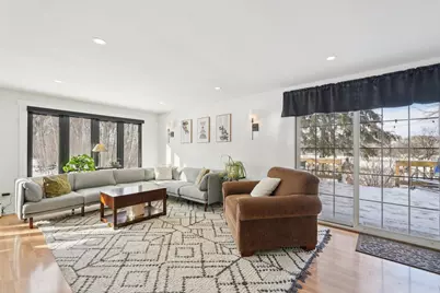 293  Meadowside Ct, Pewaukee, WI 53072 - Photo 7