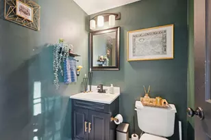 293 Meadowside Ct, Pewaukee, WI 53072 - Photo 17