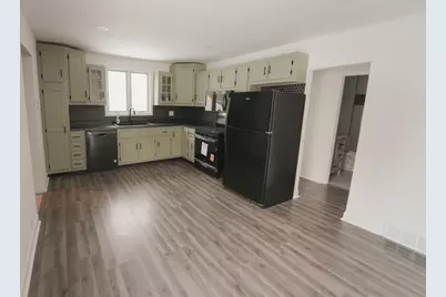 1313  Summerset Dr, Racine, WI 53406 - Photo 5