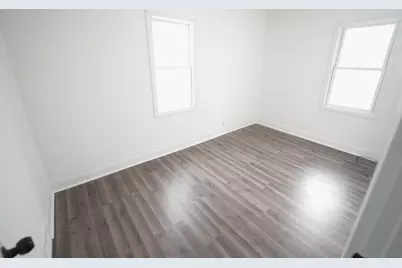 1313  Summerset Dr, Racine, WI 53406 - Photo 11