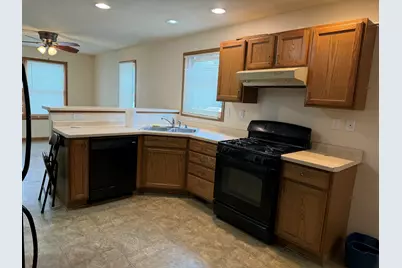 2140 N 27th St, Milwaukee, WI 53208 - Photo 9