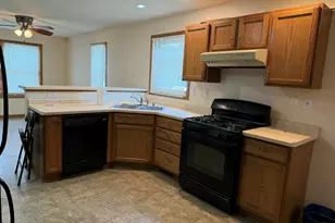 2140 N 27th St, Milwaukee, WI 53208 - Photo 9