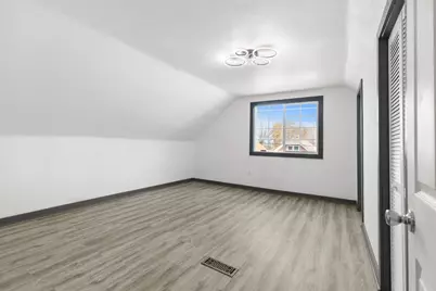 3709 N 2nd Ln, Milwaukee, WI 53212 - Photo 13