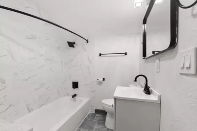 3709 N 2nd Ln, Milwaukee, WI 53212 - Photo 17