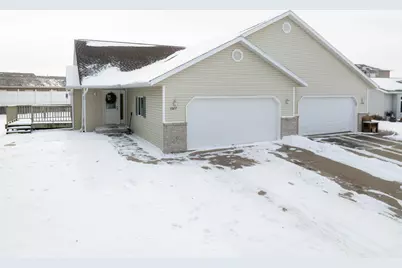 1027  Branding Iron Rd #1027/1029, West Salem, WI 54669 - Photo 3