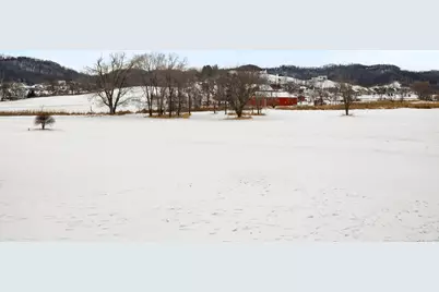 2111  Clearwater Dr, Onalaska, WI 54650 - Photo 3