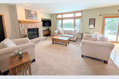 N108W14895  Bel Aire Ln, Germantown, WI 53022 - Photo 17