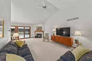 18730 Estate Cir, Brookfield, WI 53045 - Photo 21