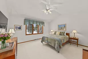 18730 Estate Cir, Brookfield, WI 53045 - Photo 7