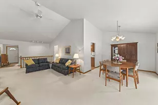 18730 Estate Cir, Brookfield, WI 53045 - Photo 3