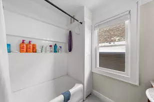 3215 N Bartlett Ave, Milwaukee, WI 53211 - Photo 19