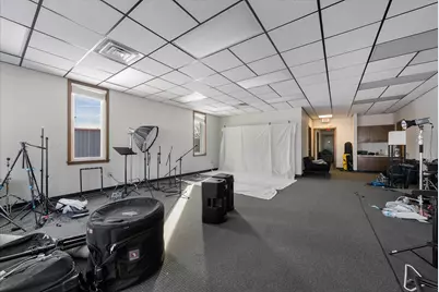 6471 N Industrial Rd, Milwaukee, WI 53223 - Photo 23