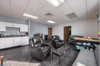 6471 N Industrial Rd, Milwaukee, WI 53223 - Photo 29