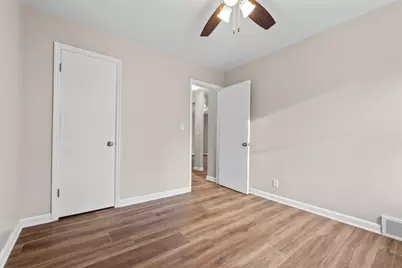 841 N 54th St, Milwaukee, WI 53208 - Photo 11