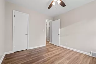 841 N 54th St, Milwaukee, WI 53208 - Photo 11