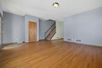 1624  Rolling Green Dr, Racine, WI 53406 - Photo 7