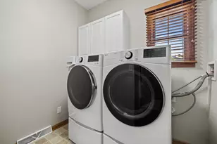 1624 Rolling Green Dr, Racine, WI 53406 - Photo 19