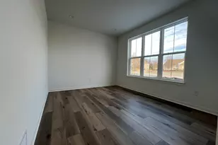 W221N3075 Greenwood Ct, Pewaukee, WI 53186 - Photo 5