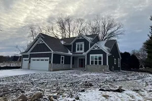 W221N3075 Greenwood Ct, Pewaukee, WI 53186 - Photo 33