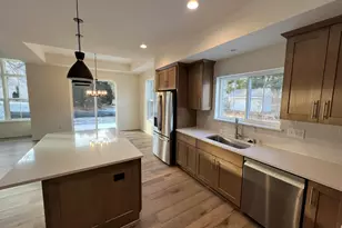 W221N3075 Greenwood Ct, Pewaukee, WI 53186 - Photo 13