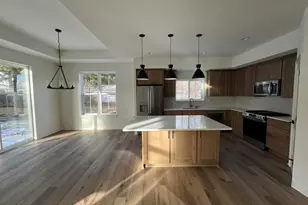 W221N3075 Greenwood Ct, Pewaukee, WI 53186 - Photo 11