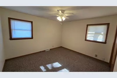 11325 W Center St, Wauwatosa, WI 53222 - Photo 9