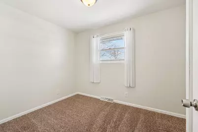 909  8th Ave, Grafton, WI 53024 - Photo 13