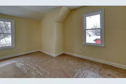 1315 W Keefe Ave, Milwaukee, WI 53206 - Photo 15