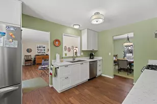 6530 N Alberta Ct, Glendale, WI 53217 - Photo 11