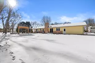 6530 N Alberta Ct, Glendale, WI 53217 - Photo 27