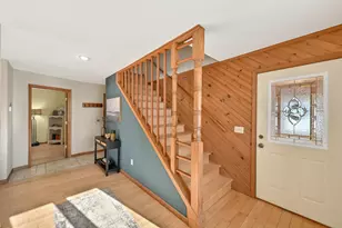 2135 W Shore Dr, Delafield, WI 53018 - Photo 9