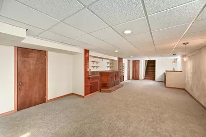 2135 W Shore Dr, Delafield, WI 53018 - Photo 31