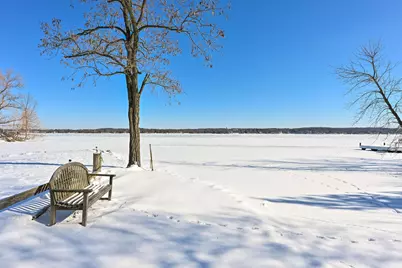 2135 W Shore Dr, Delafield, WI 53018 - Photo 39