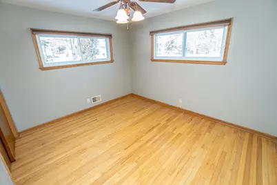 6349  Nabob Dr, West Bend, WI 53095 - Photo 9