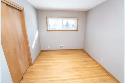 6349  Nabob Dr, West Bend, WI 53095 - Photo 11