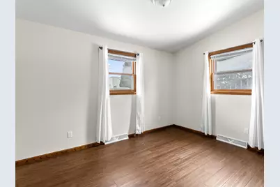 1209 E Thomas St, Manitowoc, WI 54220 - Photo 17