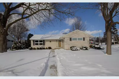 26  Park View Ln, Watertown, WI 53094 - Photo 1