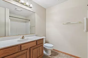 456 Hartford Square 4 Square, Hartford, WI 53027 - Photo 11