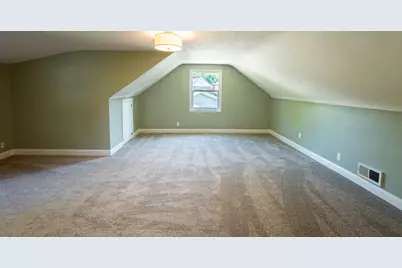 1153 N 11th Ave, West Bend, WI 53090 - Photo 29