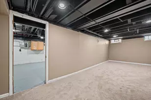 862 S 77th St, West Allis, WI 53214 - Photo 19