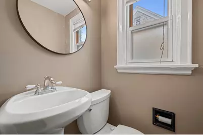 862 S 77th St, West Allis, WI 53214 - Photo 9