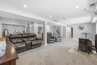 W245N4749  Swan Rd, Pewaukee, WI 53072 - Photo 21