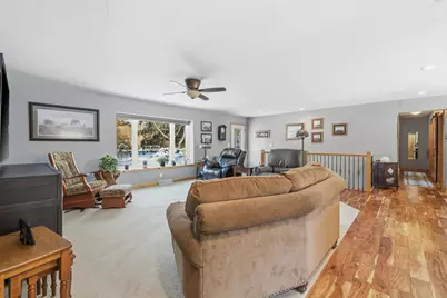 W245N4749  Swan Rd, Pewaukee, WI 53072 - Photo 5