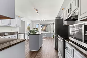 N53W15786 Creekwood Crossing, Menomonee Falls, WI 53051 - Photo 7